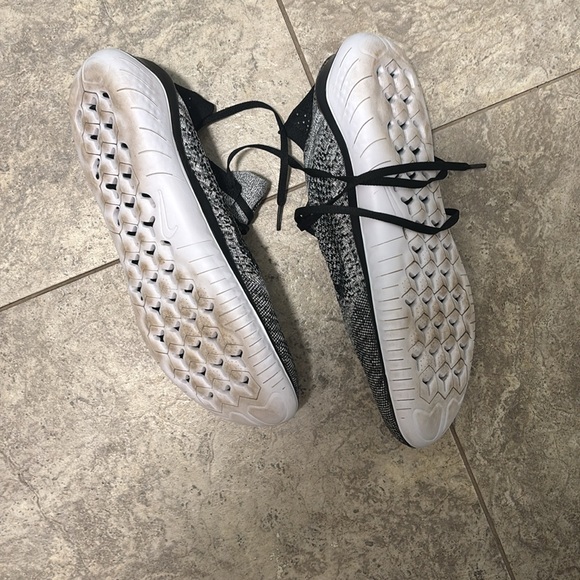 Nike Free Run Flyknit - Picture 3 of 3